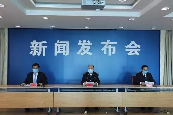 新闻三.jpg